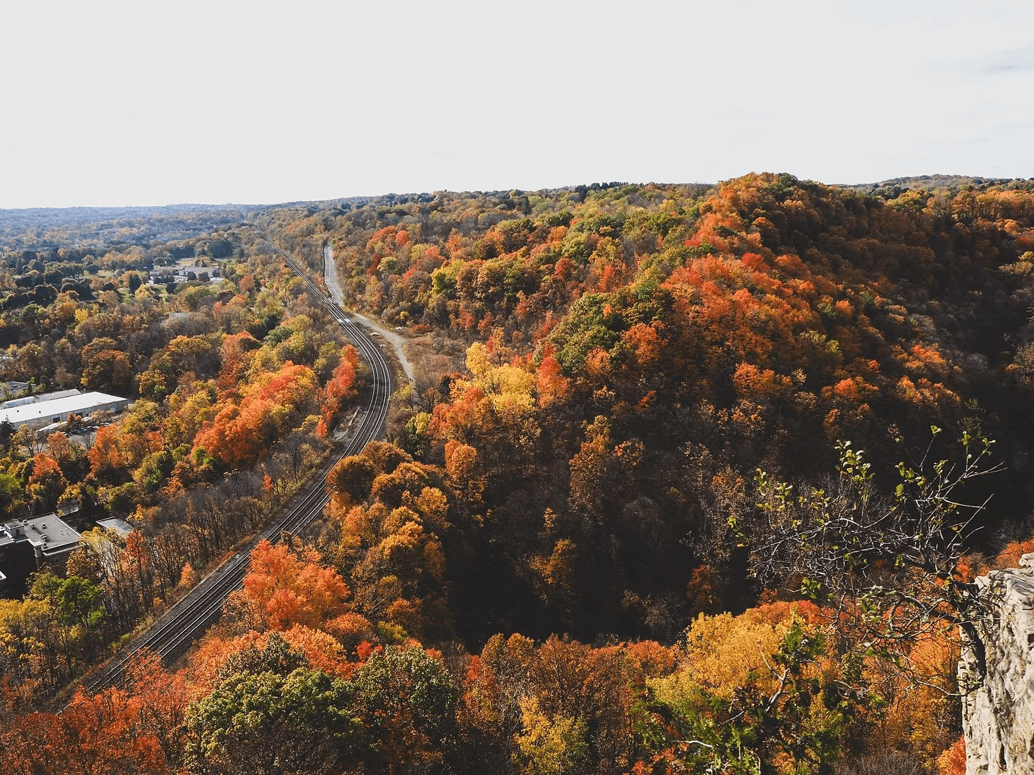 Hiking Dundas Peak