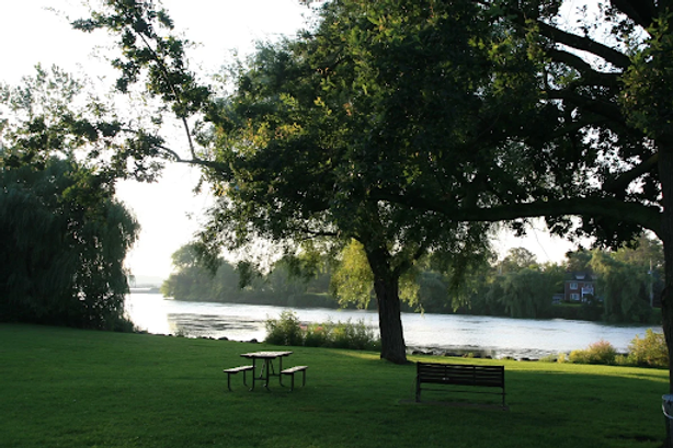 Great Hiking Spots in Summer | Niagara River Recreation Trail